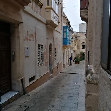 Old Refurbished Apartment In Bormla Cospicua エクステリア 写真